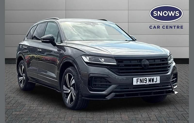 Grey Used 2019 VW Touareg R-line SUV | £26,749 (Good price) - Image 1/4
