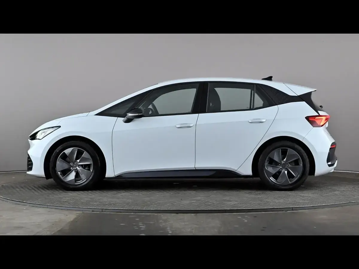 Used Cupra Born 150 kW (204 HP) 2023 White Hatchback