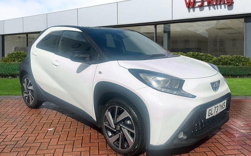 Used 2025 Toyota Aygo X SUV | £16,235 - Image 1/3