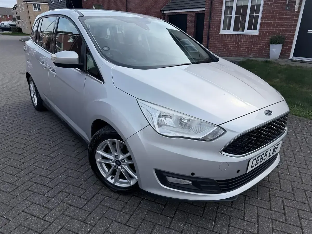 Used Ford Grand C-Max Zetec 120 HP (88 kW) 2015 Silver MPV