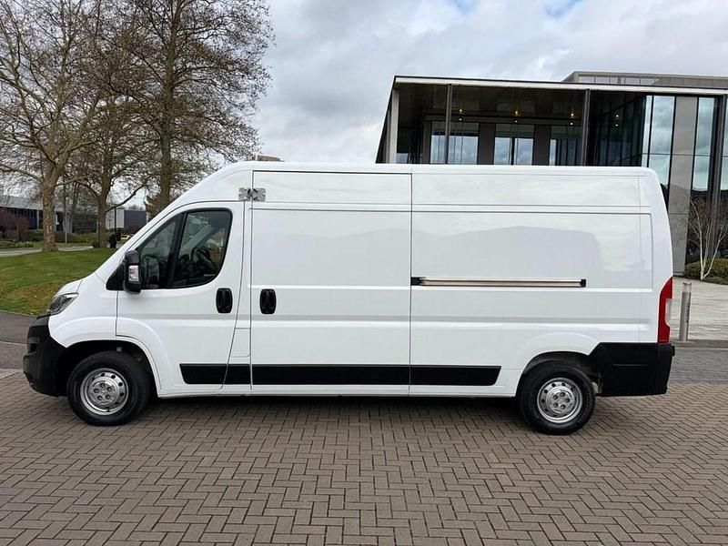 Used Vauxhall Movano S 140 HP (102 kW) 2022 White
