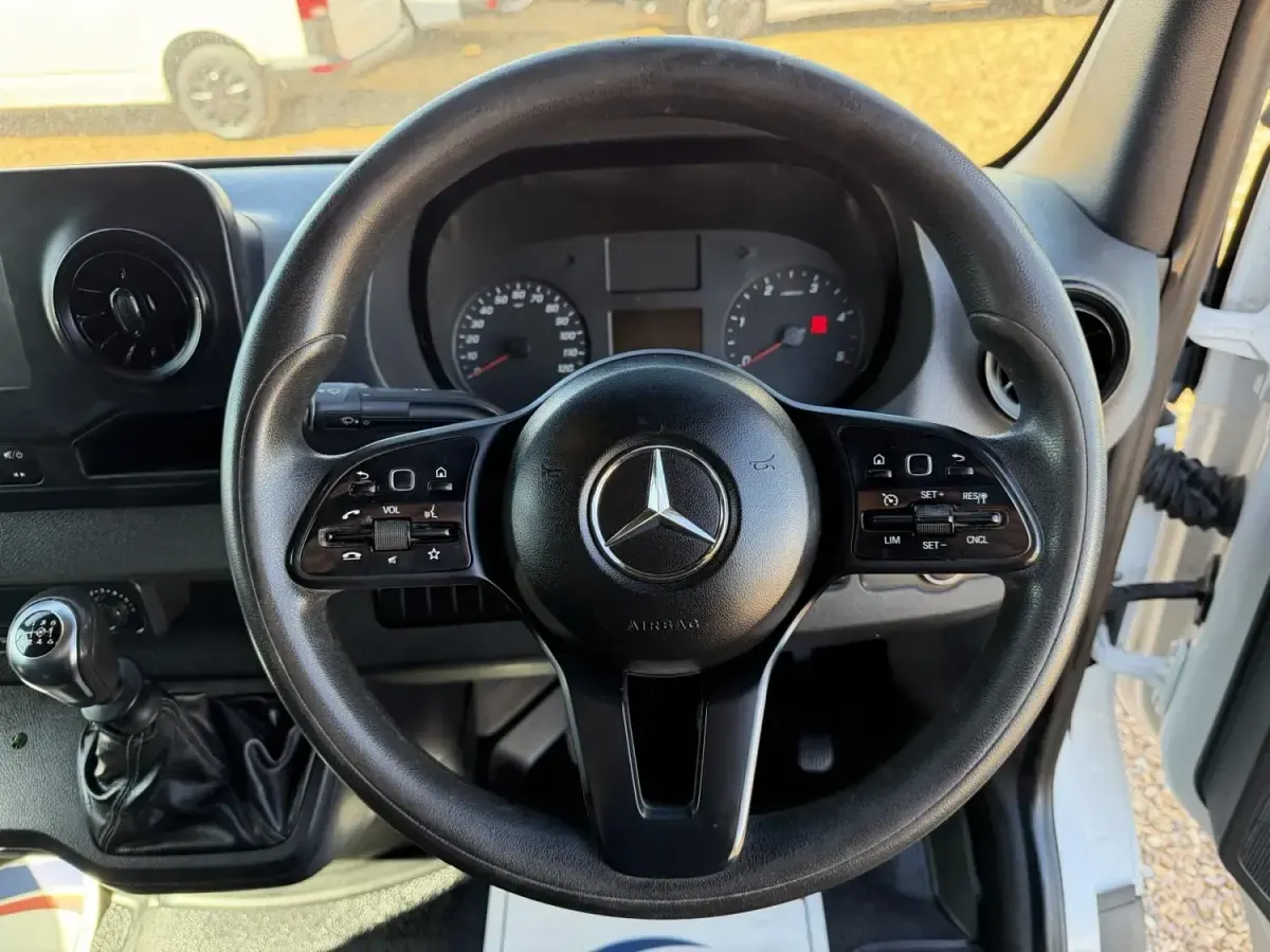 Used Mercedes Sprinter 163 HP (119 kW) 2019 White Van
