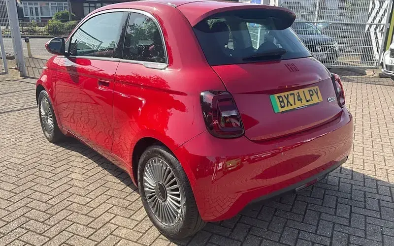 Used Fiat 500e Red 69 kW (95 HP) 2026 Hatchback