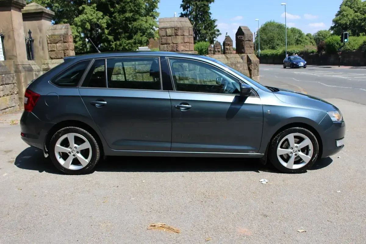 Used Skoda Rapid SE 88 HP (64 kW) 2015 Grey Hatchback