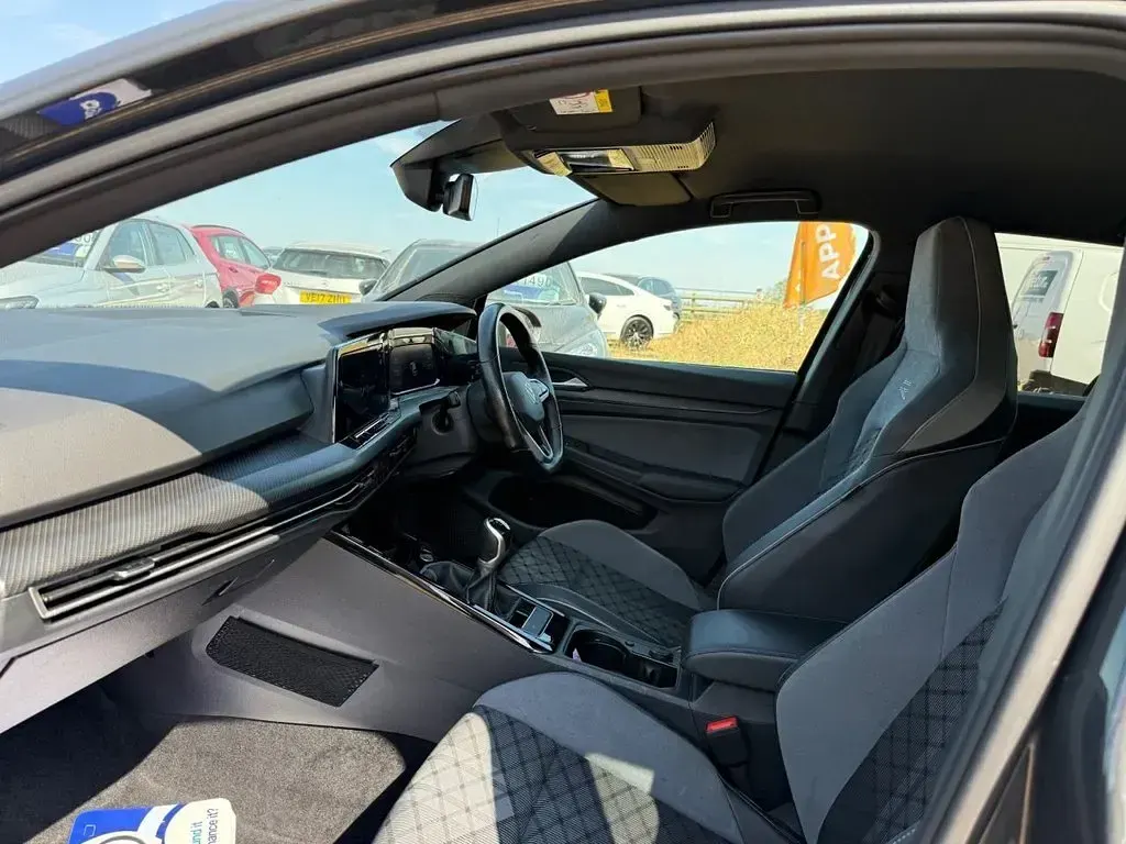 Used VW Golf VIII R-line 130 HP (95 kW) 2023 Grey Hatchback