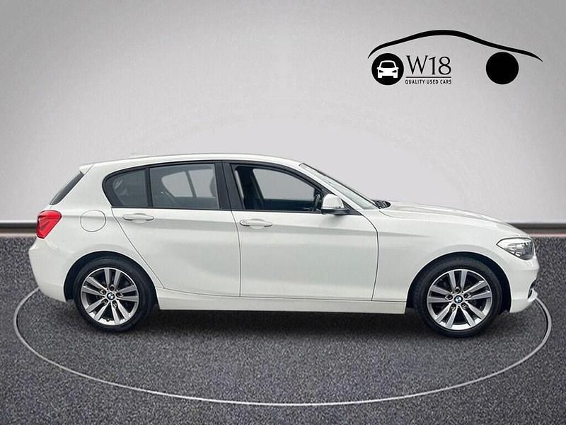 Used BMW 118 Sport Line 136 HP (100 kW) 2018 White Hatchback