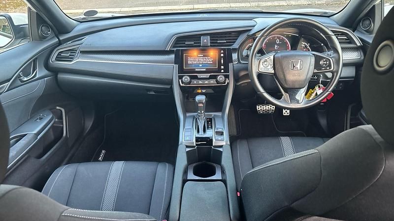 Used Honda Civic Sport 182 HP (133 kW) 2019 White Hatchback