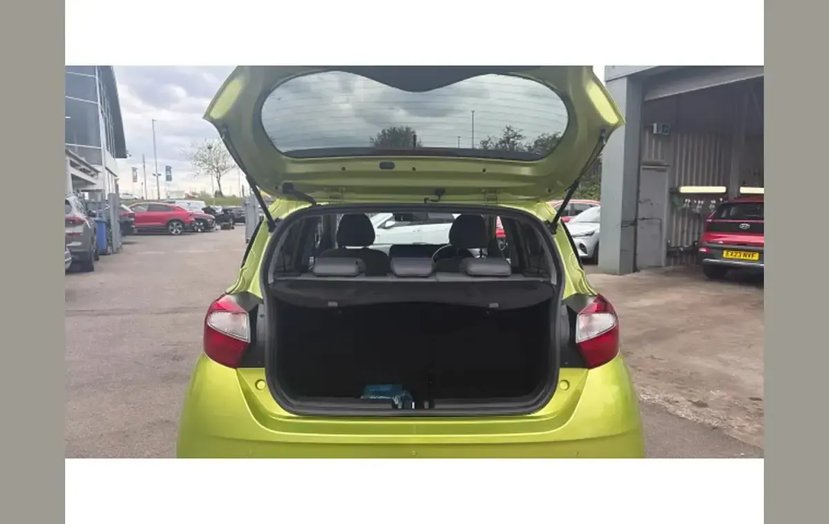 Käytetty Hyundai i10 Premium 79 HP (58 kW) 2024 Other Viistoperä