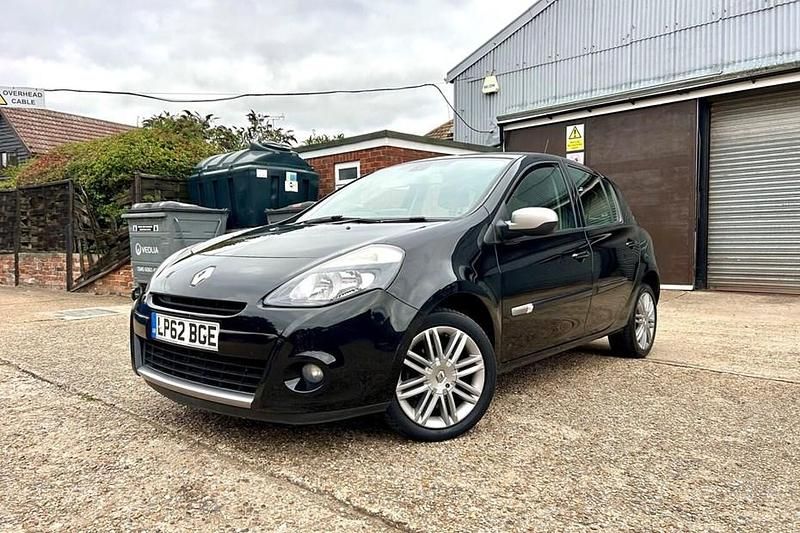 Used 2012 Renault Clio IV Dynamique Hatchback | £2,495 (Good price) - Image 1/1