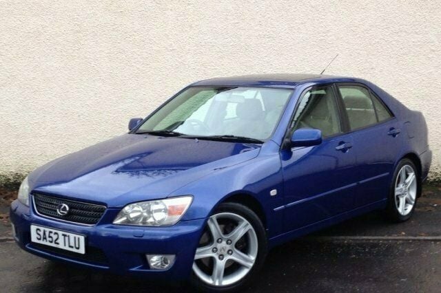 Used Lexus IS200 153 HP (112 kW) 2003 Sedan
