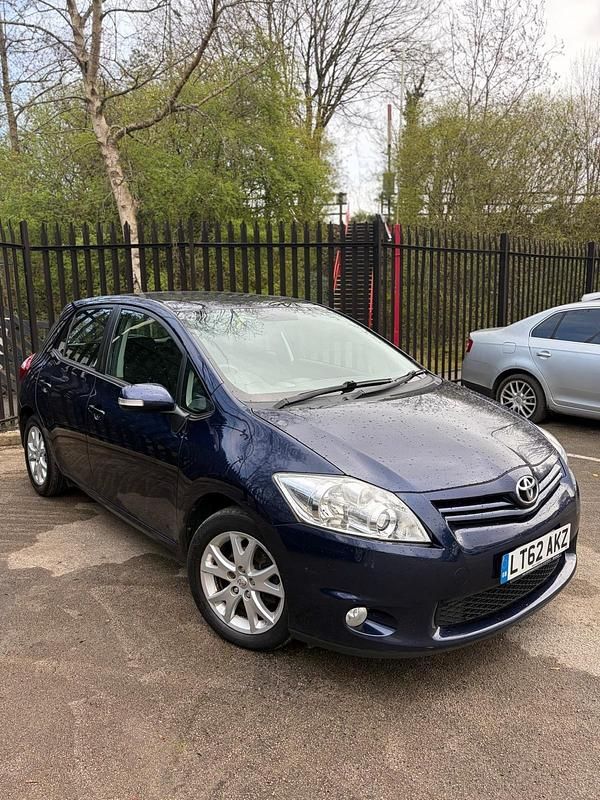 Used Toyota Auris 2012 Blue Hatchback