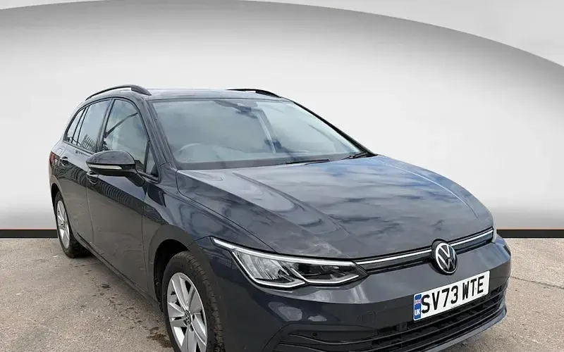 Used VW Golf VIII Life 110 HP (80 kW) 2023 Estate