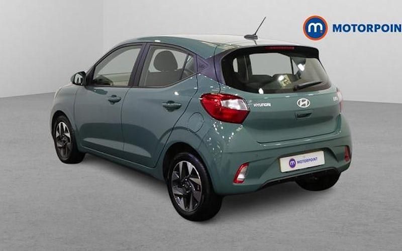 Used Hyundai i10 Advanced 79 HP (58 kW) 2025 Green Hatchback