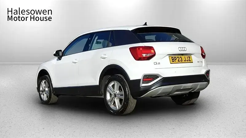 Usado Audi Q2 Sport 110 HP (80 kW) 2023 Branco SUV