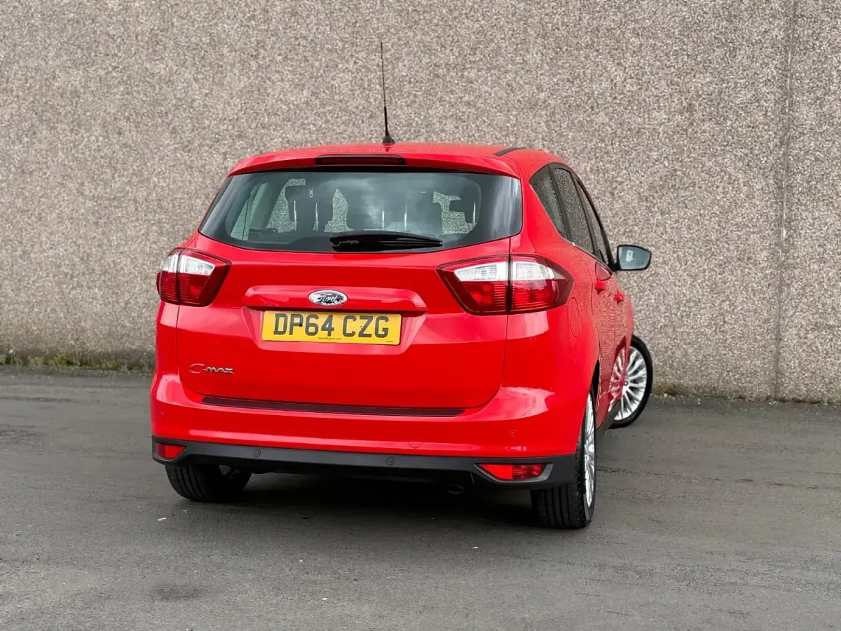 Usado Ford C-MAX Titanium 2015 Rojo Monovolumen