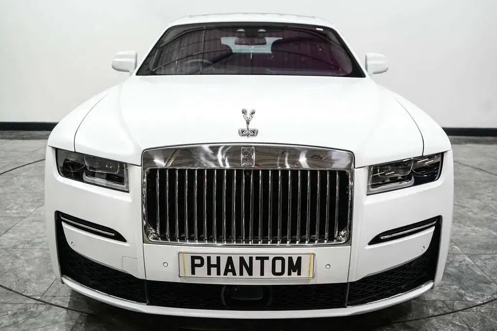 Used Rolls Royce Ghost 571 HP (419 kW) 2025 White Sedan