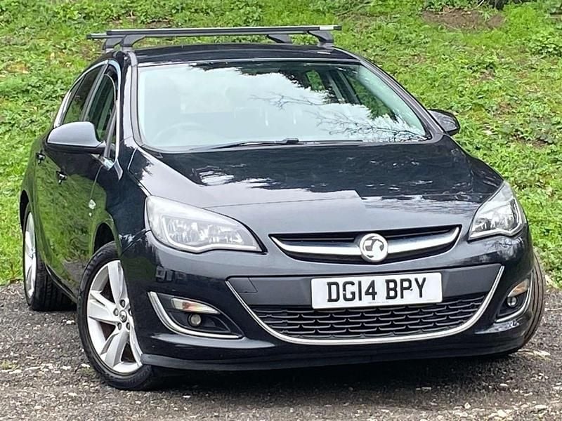 Used Vauxhall Astra SRi 115 HP (84 kW) 2014 Black Hatchback