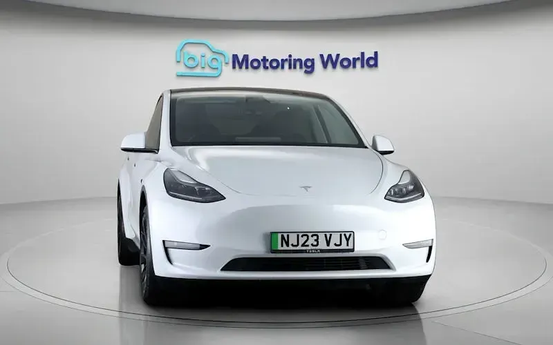 Used Tesla Model Y Long Range AWD 286 kW (389 HP) 2025 SUV