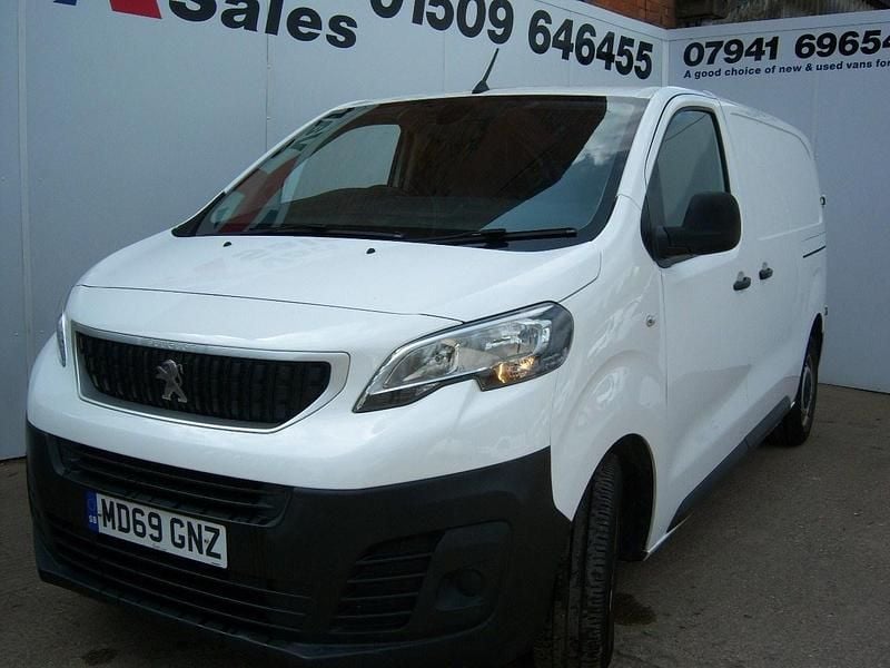 White Used 2020 Peugeot Expert Van | £7,050 (Good price) - Image 1/4