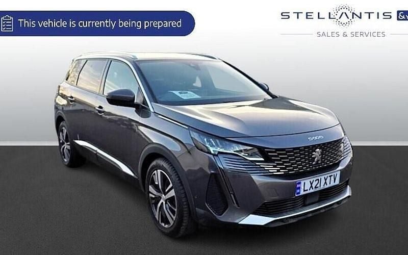 Used Peugeot 5008 Allure Premium 131 HP (96 kW) 2022 SUV