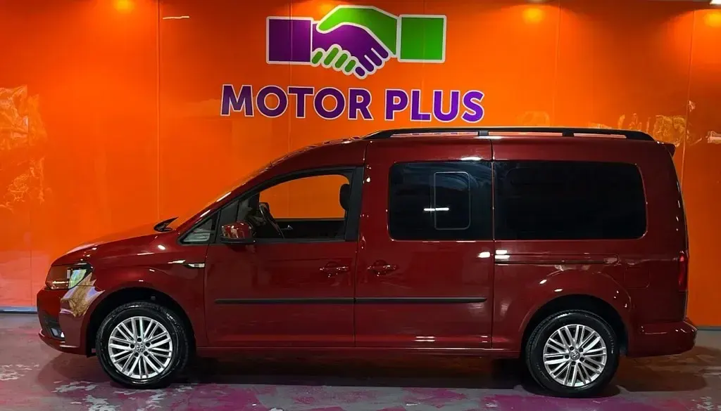 Used VW Caddy Life 102 HP (75 kW) 2020 Red MPV
