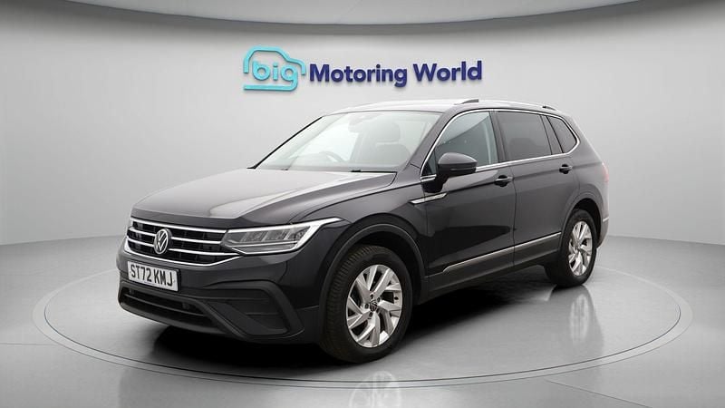 Used VW Tiguan Allspace S 150 HP (110 kW) 2023 Black SUV