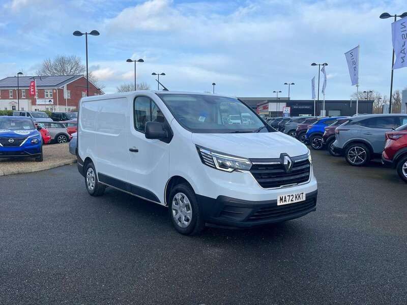 White Used 2022 Renault Trafic Business Van | £17,034 (Fair price) - Image 1/4