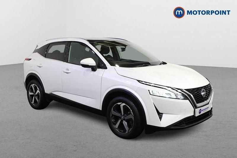White Used 2023 Nissan Qashqai N-Connecta SUV | £18,199 (Fair price) - Image 1/4
