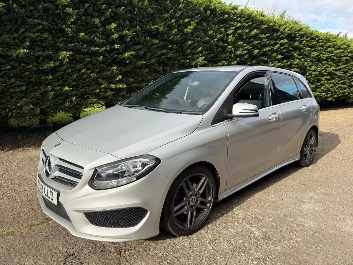 Used Mercedes B180 AMG line 109 HP (80 kW) 2018 Silver Hatchback