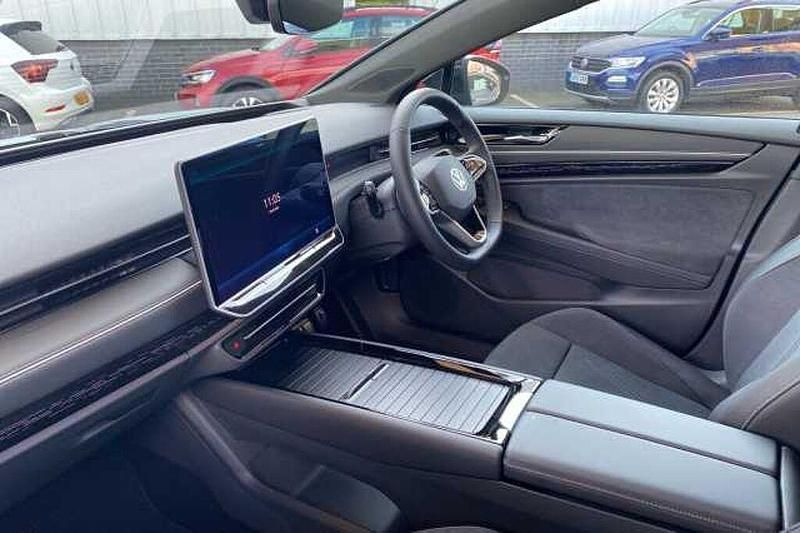 New VW ID.7 Pro 210 kW (286 HP) 2025 Blue Estate