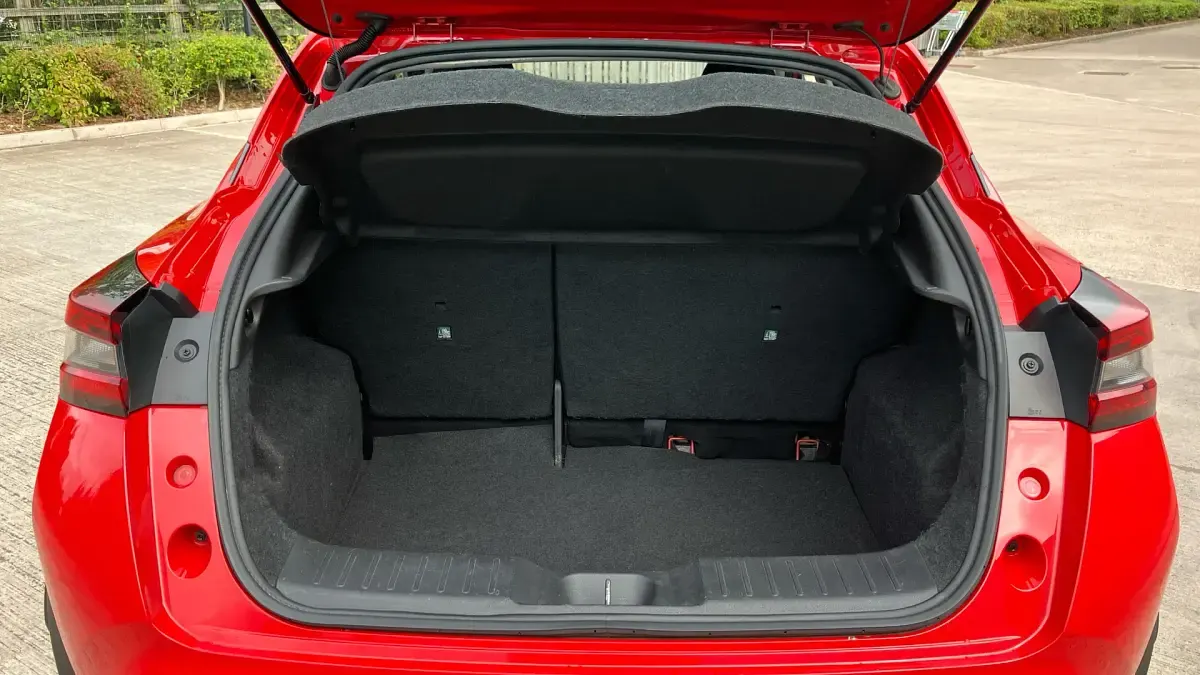 Used Nissan Juke Visia 114 HP (83 kW) 2022 Red SUV