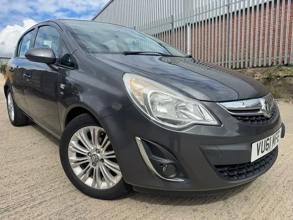 Used Vauxhall Corsa 100 HP (73 kW) 2011 Grey Hatchback