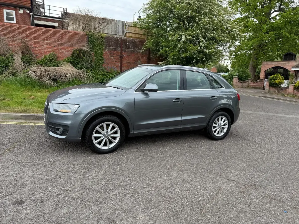 Używany Audi Q3 170 KM (125 kW) 2013 Szary SUV
