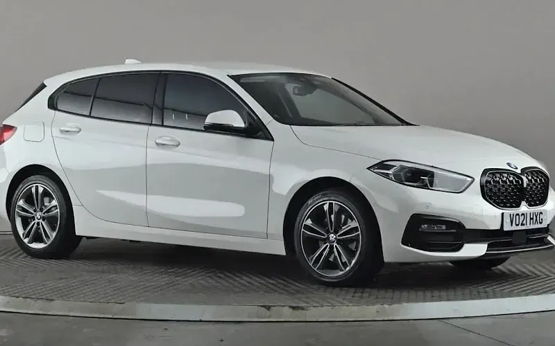Używany BMW 116 Sport Line 116 KM (85 kW) 2021 Hatchback