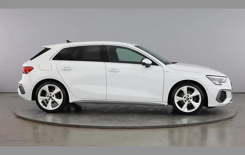 Used Audi A3 S-Line 150 HP (110 kW) 2022 White Sedan