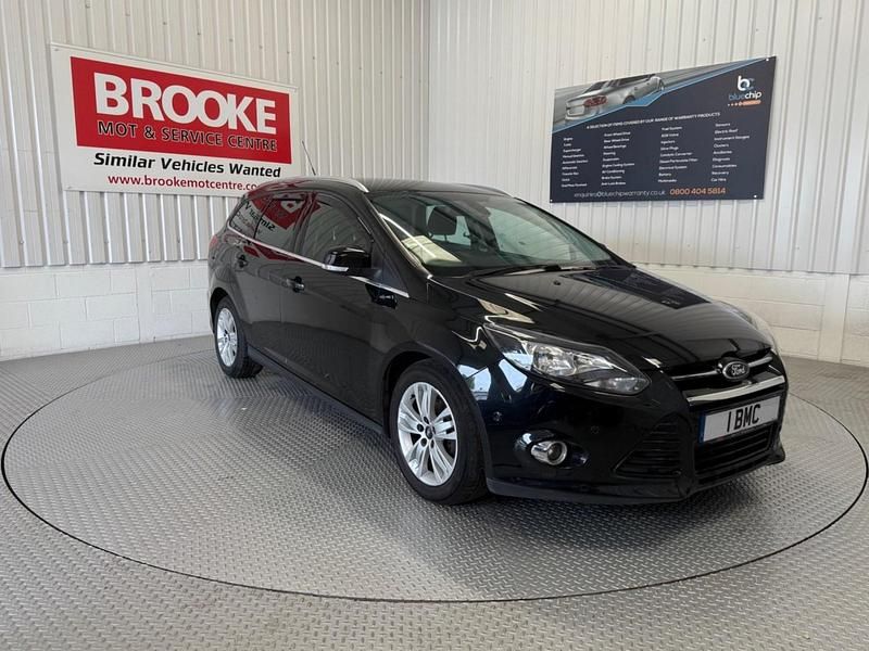 Black Used 2015 Ford Focus Titanium Estate | £4,490 (Fair price) - Image 1/2
