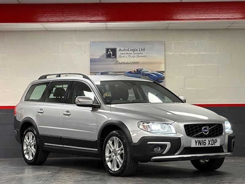 Silver Used 2016 Volvo XC70 SE Lux SUV | £14,950 (Fair price) - Image 1/4