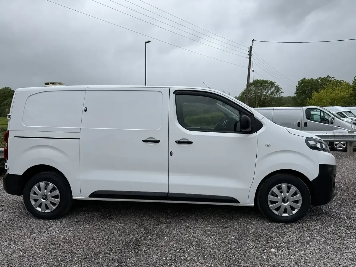Used Citroën Dispatch 2017 White MPV