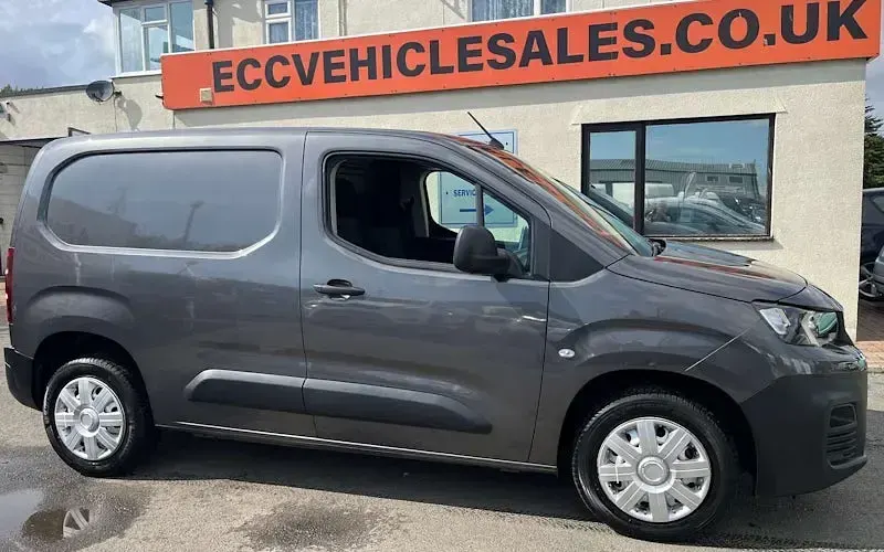 Used Peugeot Partner Premium 131 HP (96 kW) 2023 MPV