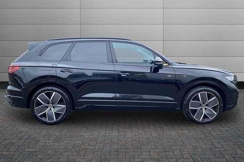 Used VW Touareg Black Edition 286 HP (210 kW) 2025 Grenadilla black SUV