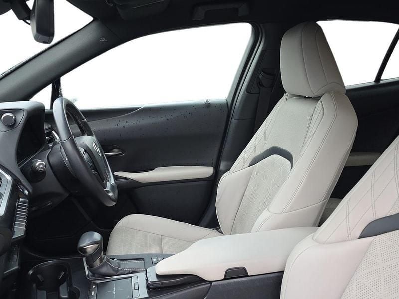 Used Lexus UX 184 HP (135 kW) 2019 Grey SUV