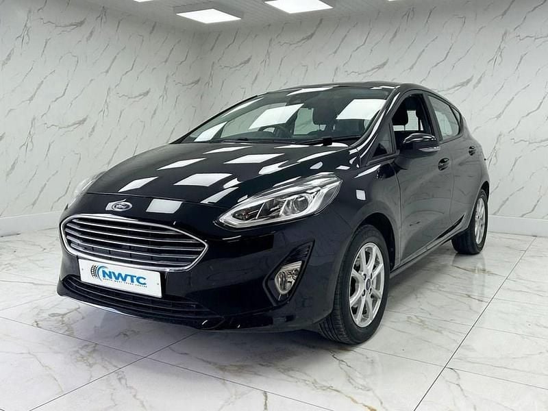 Used Ford Fiesta Zetec 85 HP (62 kW) 2019 Black Hatchback