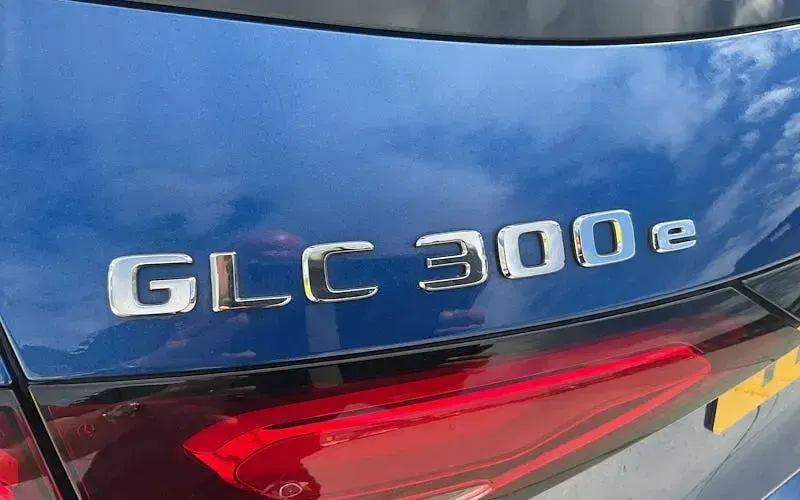 Used Mercedes GLC300 Urban 313 HP (230 kW) 2025 Blue SUV