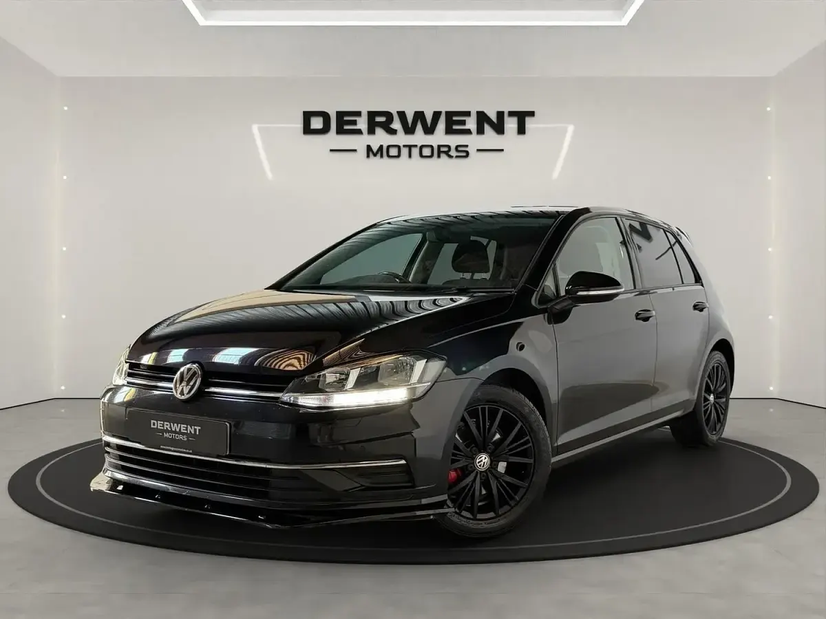 Used VW Golf VII SE 115 HP (84 kW) 2018 Black Hatchback