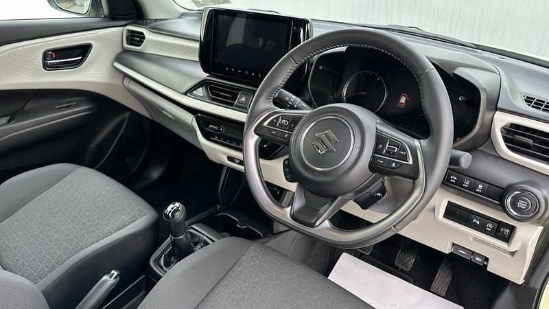 Used Suzuki Swift 82 HP (60 kW) 2024 Yellow Hatchback