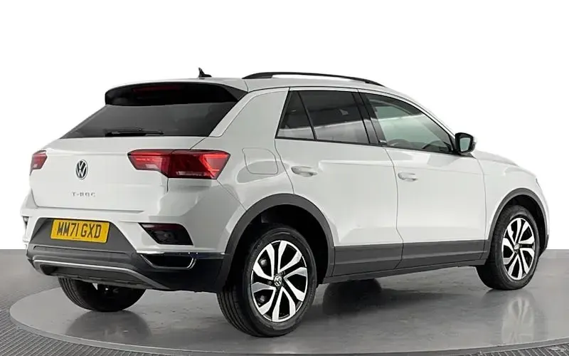 Used VW T-Roc Active 110 HP (80 kW) 2021 White SUV
