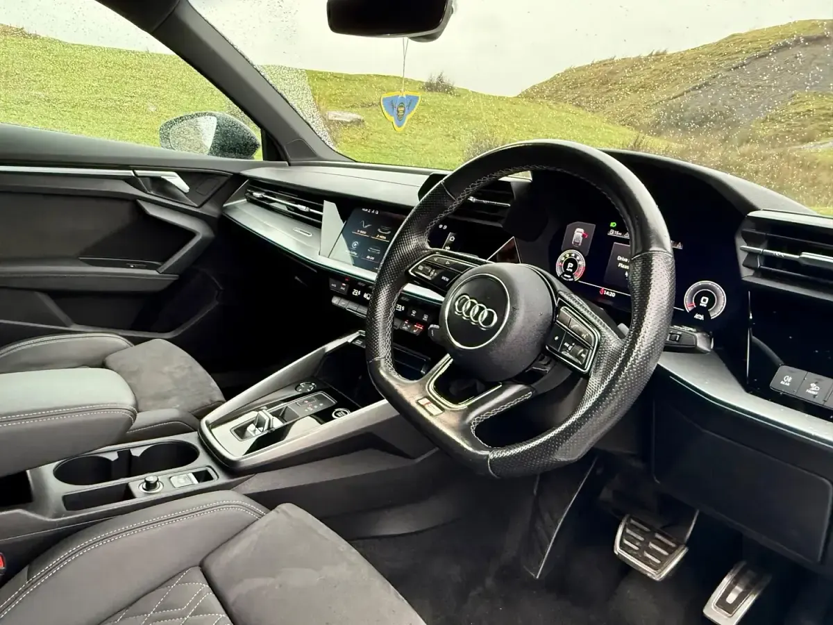 Used Audi A3 Sportback Comfort 150 HP (110 kW) 2021 White Hatchback