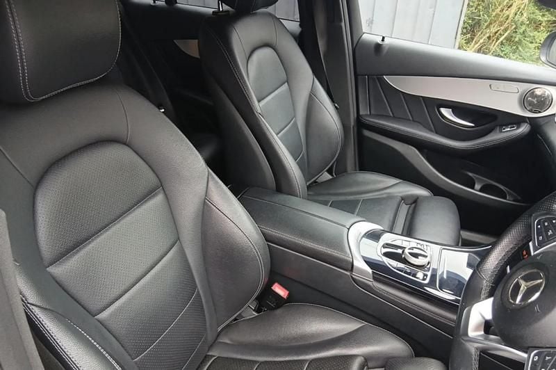 Image 3/4