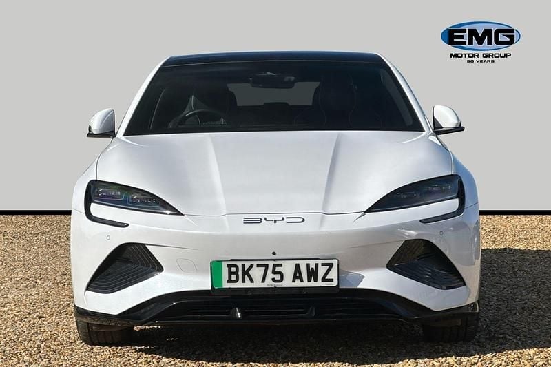 Used BYD Seal 389 kW (530 HP) 2025 White Sedan