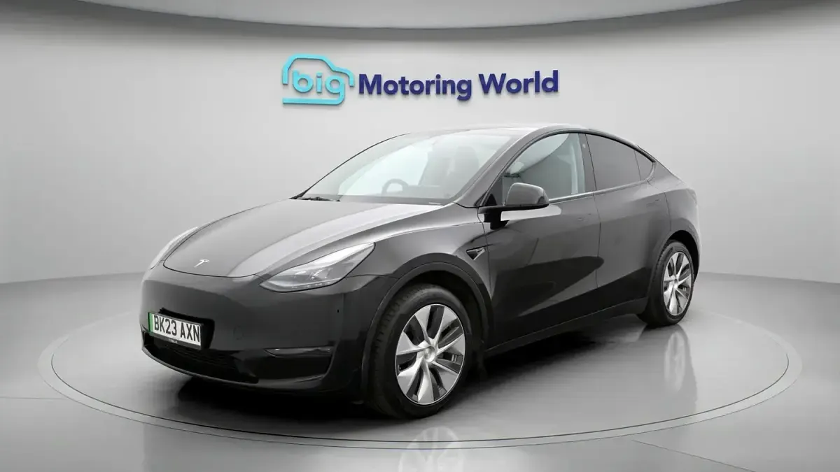 Used Tesla Model Y Long Range AWD 378 kW (514 HP) 2023 Black SUV